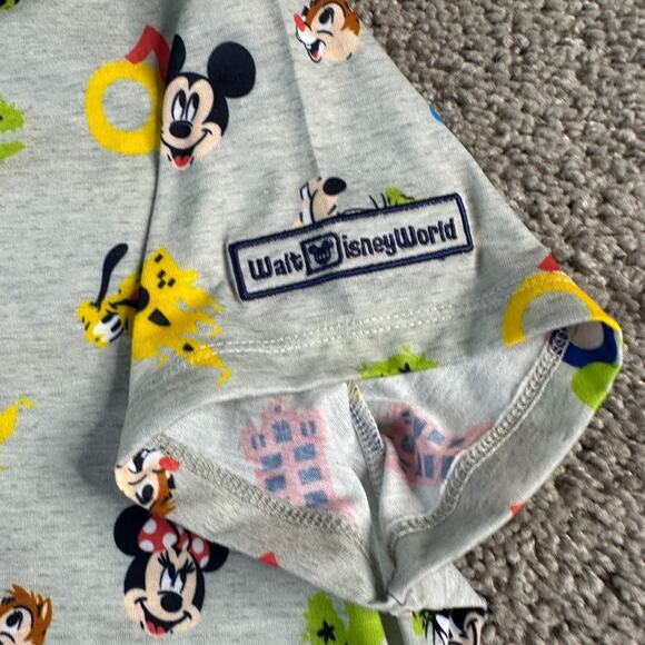 Disney Shirt Womens Extra Large Gray AOP 2020 Magic Kingdom Cast V Neck Ladies - Picture 5 of 12